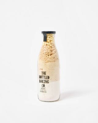 The Bottled Baking Co Custard Cream Blondie Mix | Oliver Bonas