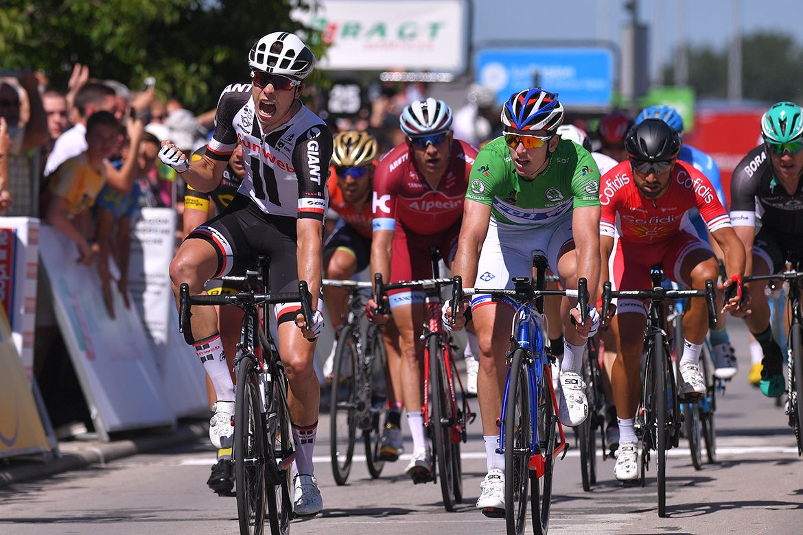 Phil Bauhaus celebrates his victory on stage 5