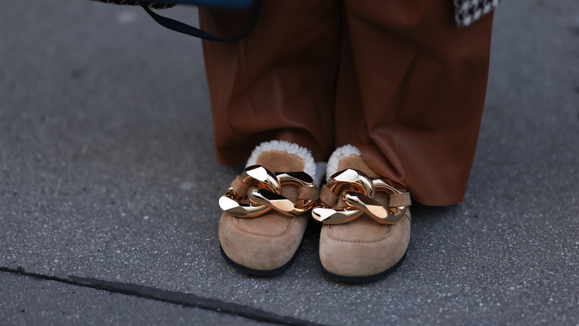 28 Chunky Clogs in Which to Comfortably Stride Out of 2022 - Fashionista