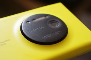 Lumia 1020 back