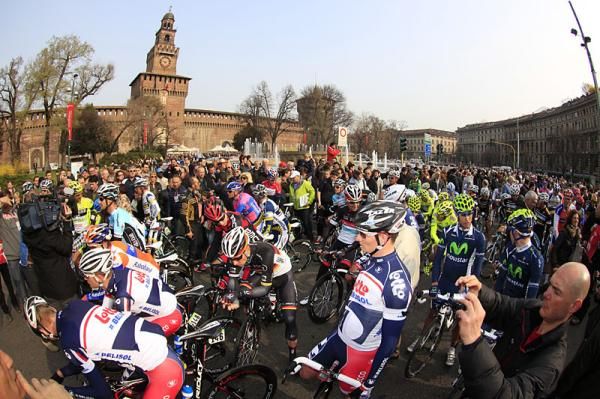 Racers await the start