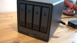 UGREEN DXP4800 Plus