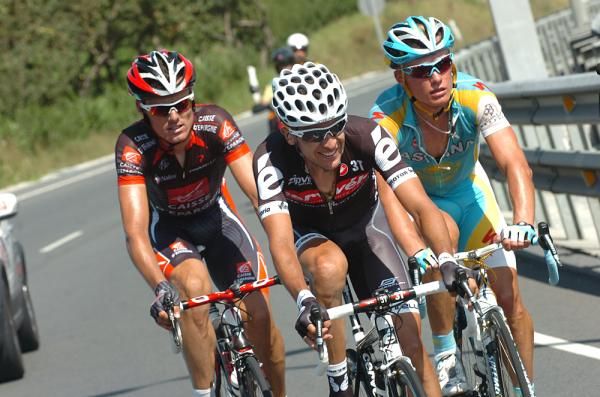 Carlos Sastre pulls through.