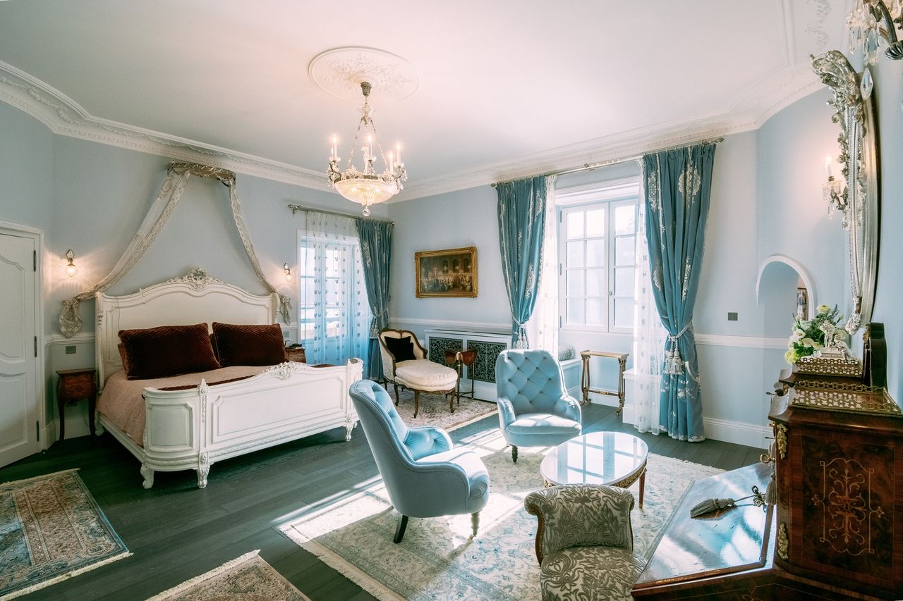 Images of a chateau in Lalinde, France