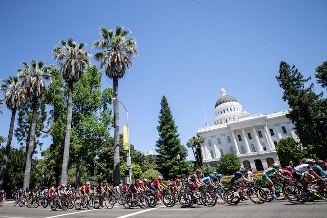 The riders pass through downtown Sacramento during stage 3 of the 2018 Amgen Women's Race