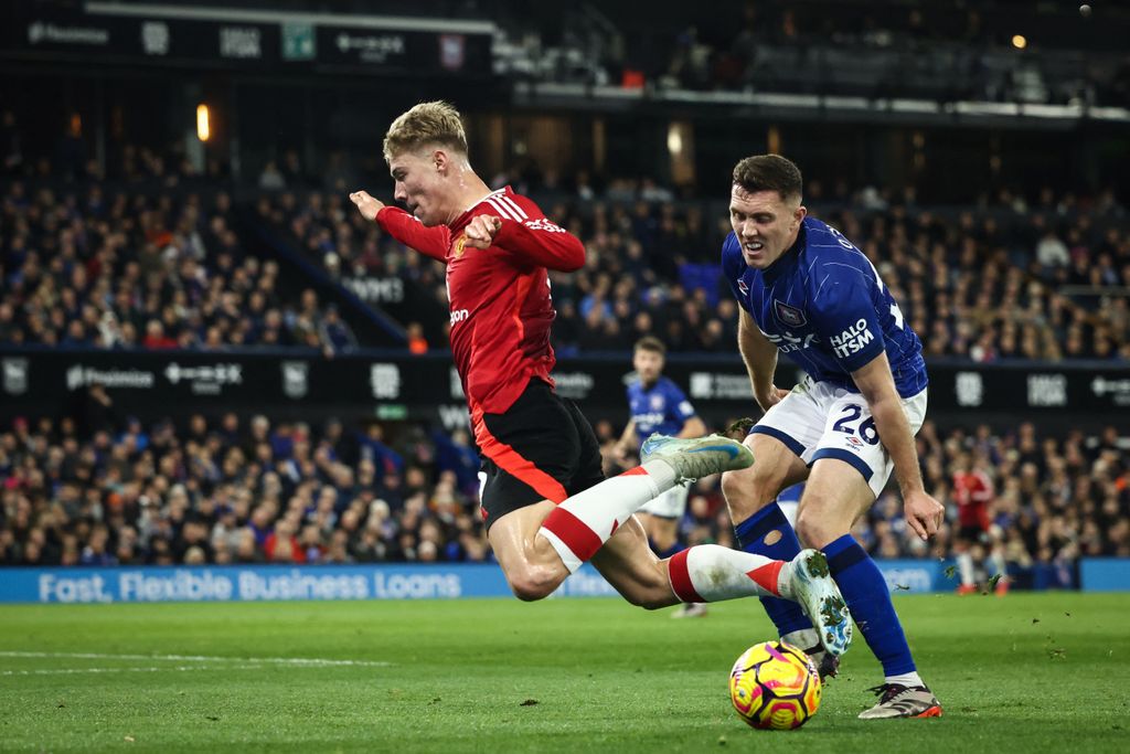 Watch Man United vs Aston Villa online and on TV: Live streams