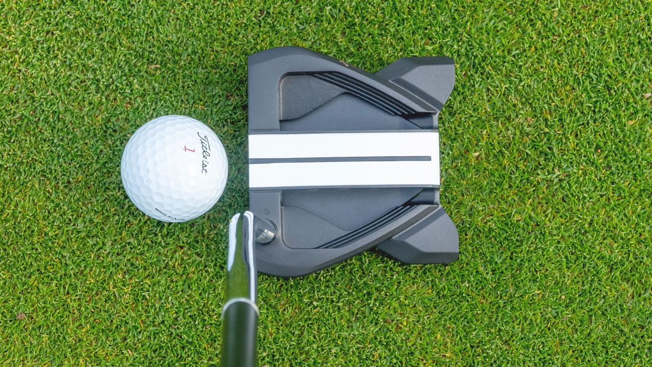 Photo of an odyssey putter