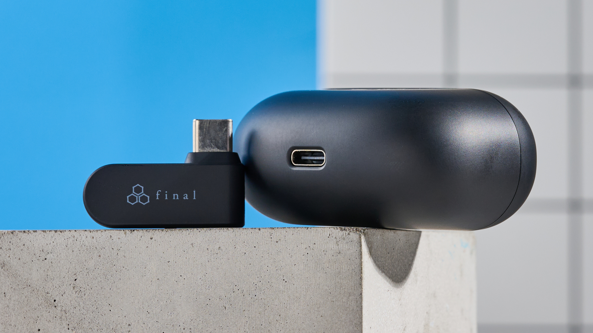 A pair of Final VR3000 Wireless gaming earbuds