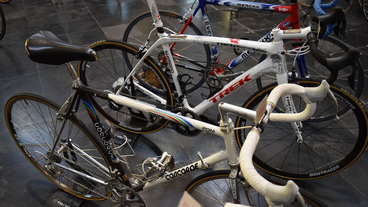 Sean Kelly's 1990 Concorde alongside Fabian Cancellara's custom Trek Domane