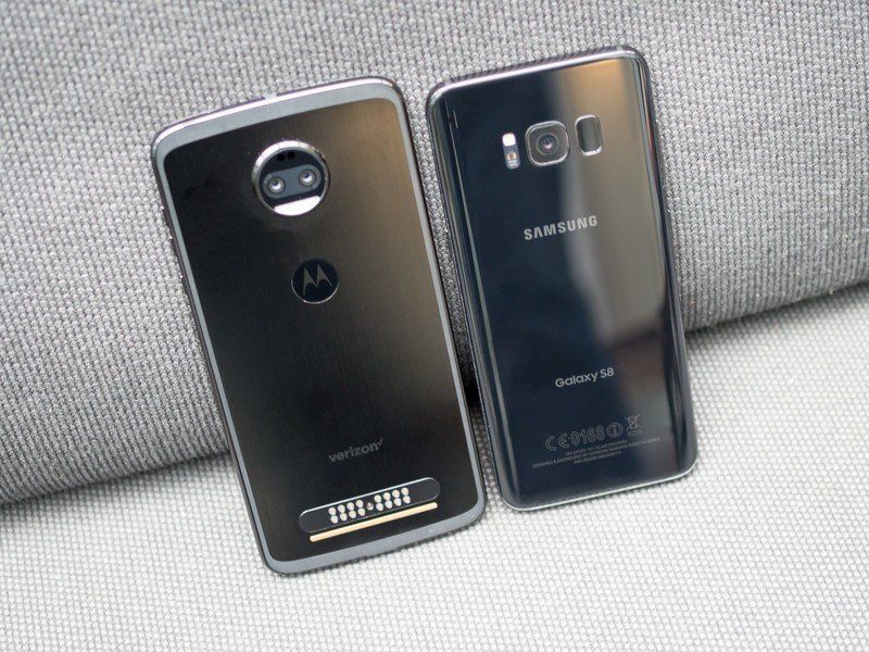 Moto Z2 Force vs. Galaxy S8