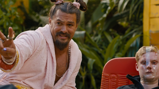 Jason Momoa speaking to a corpse in a beach chair in Fast X.