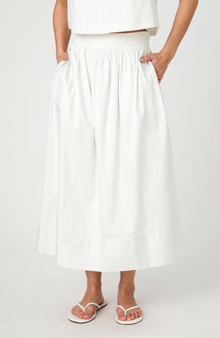 eZBurqcNycqUWh47d73apg-320-80 5 عناصر الصيف يعتقد محرر الأزياء أنها الأنيقة
