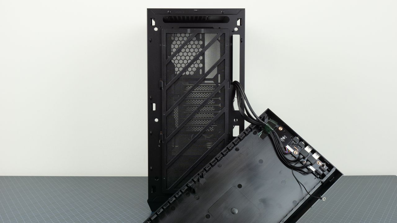 InWin 216