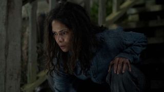 Halle Berry terrified in Never Let Go