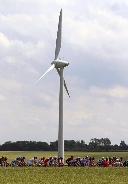 The Tour's route during stage 4 traversed terrain well-suited for wind turbines.