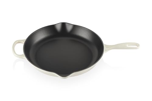 Le Creuset Enameled Cast Iron Signature Iron Handle Skillet, 11.75