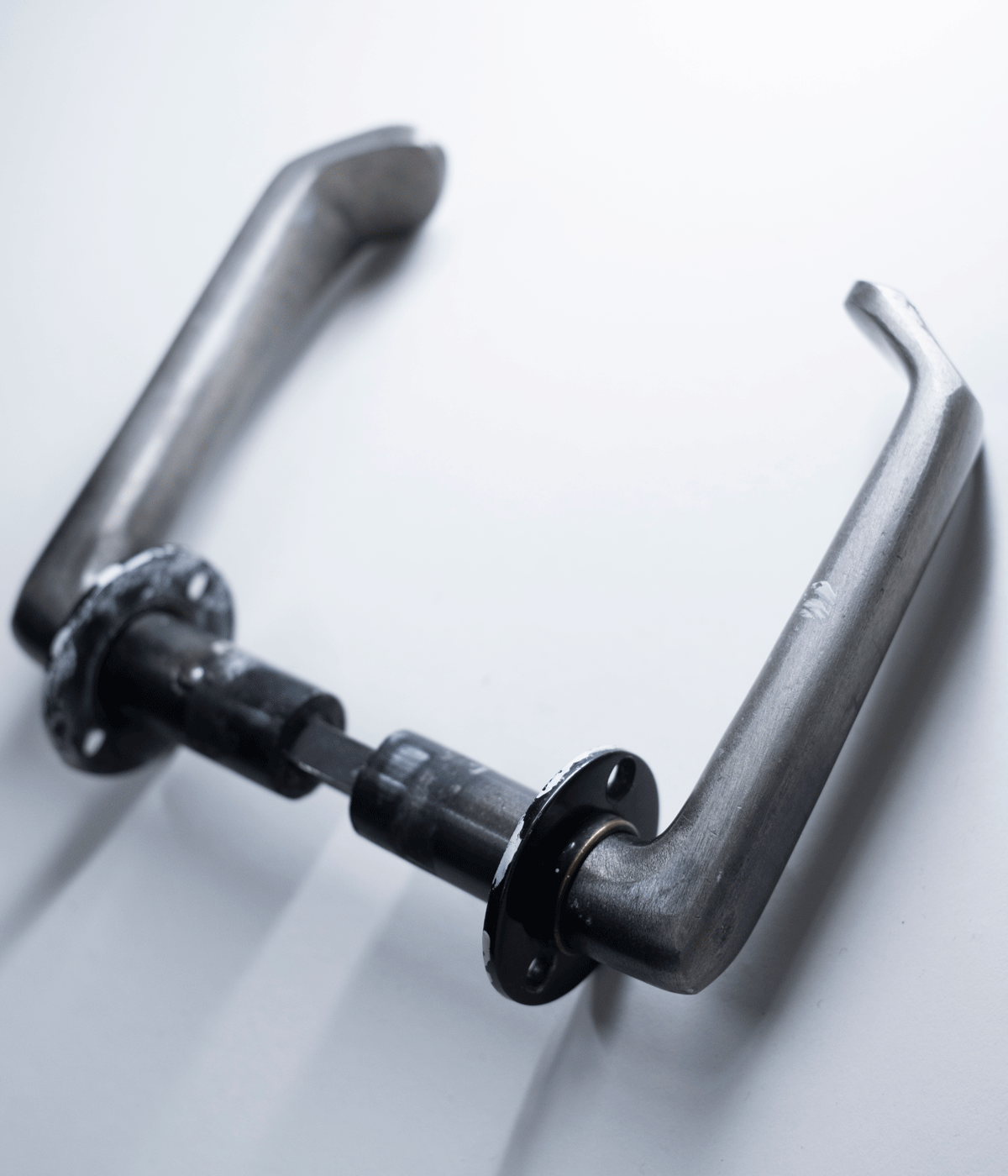 Door handles in metal