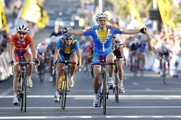 Giorgia Bronzini held her hands in the shape of a heart after crossing the line &ndash; and it was the late Italian coach Franco Ballerini that was on Bronzini&rsquo;s mind at the time.
