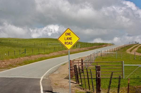The road gets quite narrow at the top.