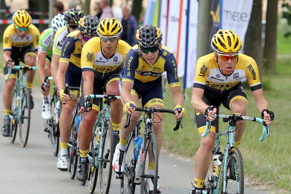 Steven Kruijswijk (LottoNl-Jumbo) leading