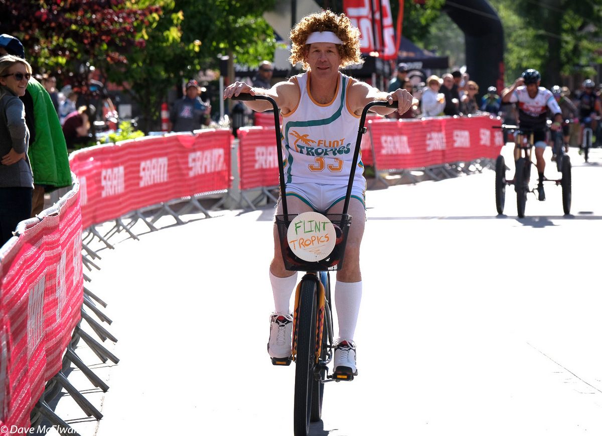 A "Klunker Race" took place just prior to the pro racing