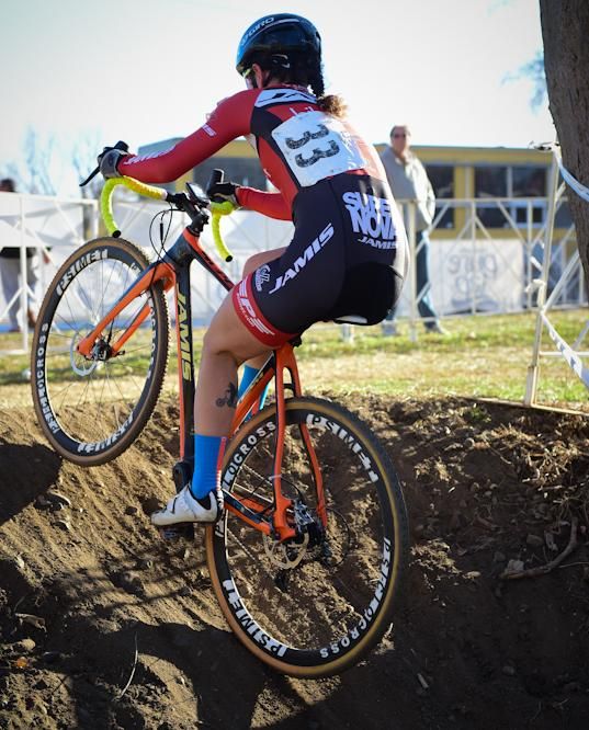 Jessica Cutler (Bikesport) riding up a short steep pitch