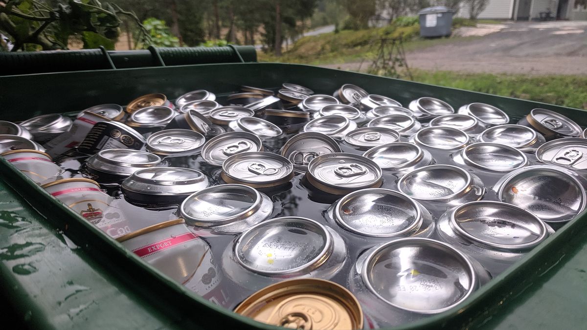 Ah, yes, the iconic trash can filled with beer.