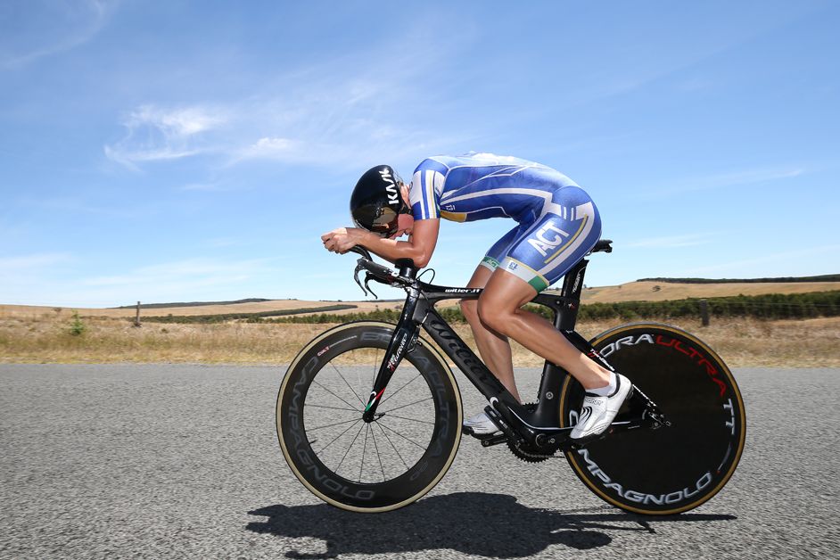 Criterium champion Rebecca Wiasak on the course