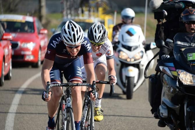 Aleksejs Saramotins and Anthony Delaplace fight hard to keep their gap