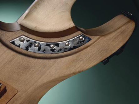 That unique neck join allows for superior upper fret access