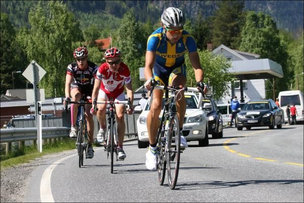 Niklas Gustavsson (Sweden) leads the breakaway.