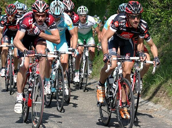 Jens Voigt (Team CSC) making himself heard over the radio.