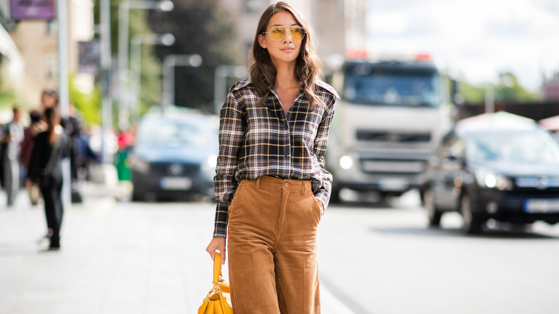 21 Flannel Shirt Outfits for Women | How Style a Shirt | Marie Claire