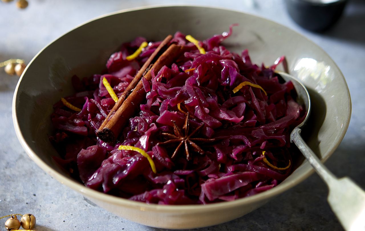 Red cabbage with orange