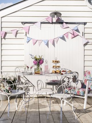 she shed ideas: bunting and outdoor seating