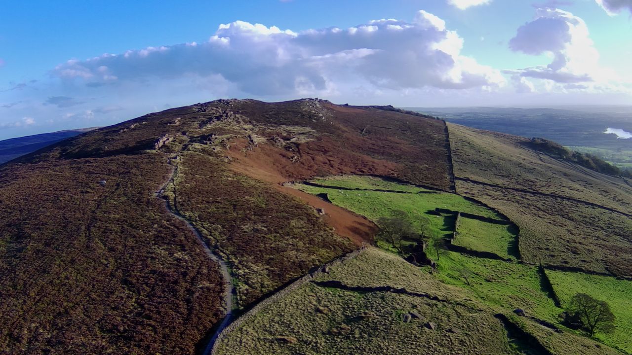 Holy Stone HS700E example shot_fields and hills (3