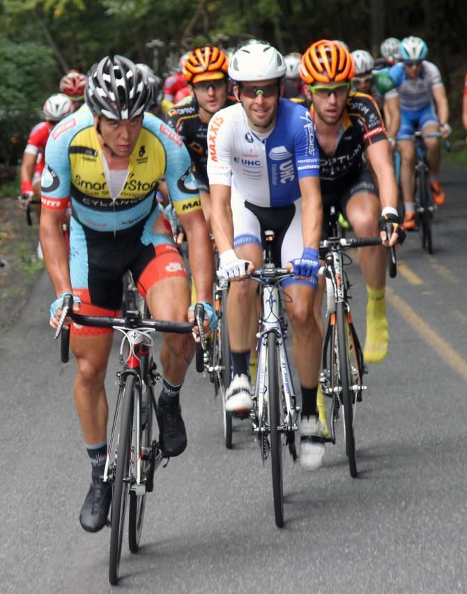 Chris Jones(UnitedHealthCare) and the rest of the Kelly boys sit in while the rest of the field has to bring back the break.