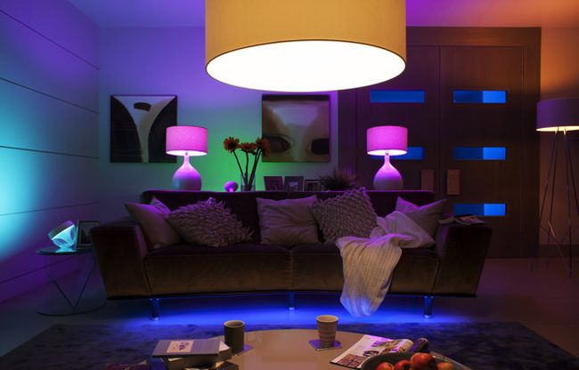 Philips Hue vs LIFX: Which Smart Light Is Right for You?
