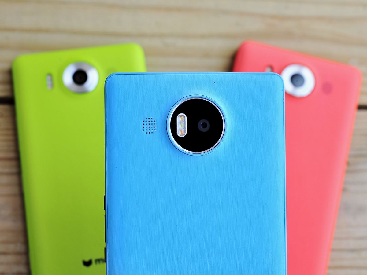 Review of Mozo color and wood covers for the Lumia 950 and Lumia 950 XL ...