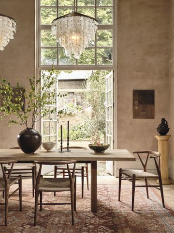 How to decorate a dining table when not in use | Livingetc