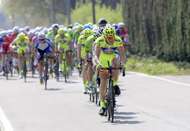 Daniele Colli (Neri Sottoli-Yellow Fluo) on the front of the peloton