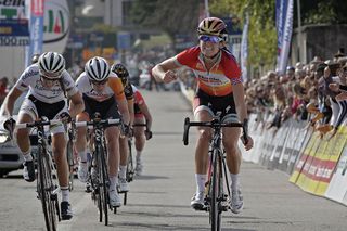 Lizzie Armitstead (Boels-Dolmans) takes the win in Cittiglio