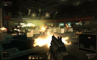 Deus Ex Human Revolution - action shot 2