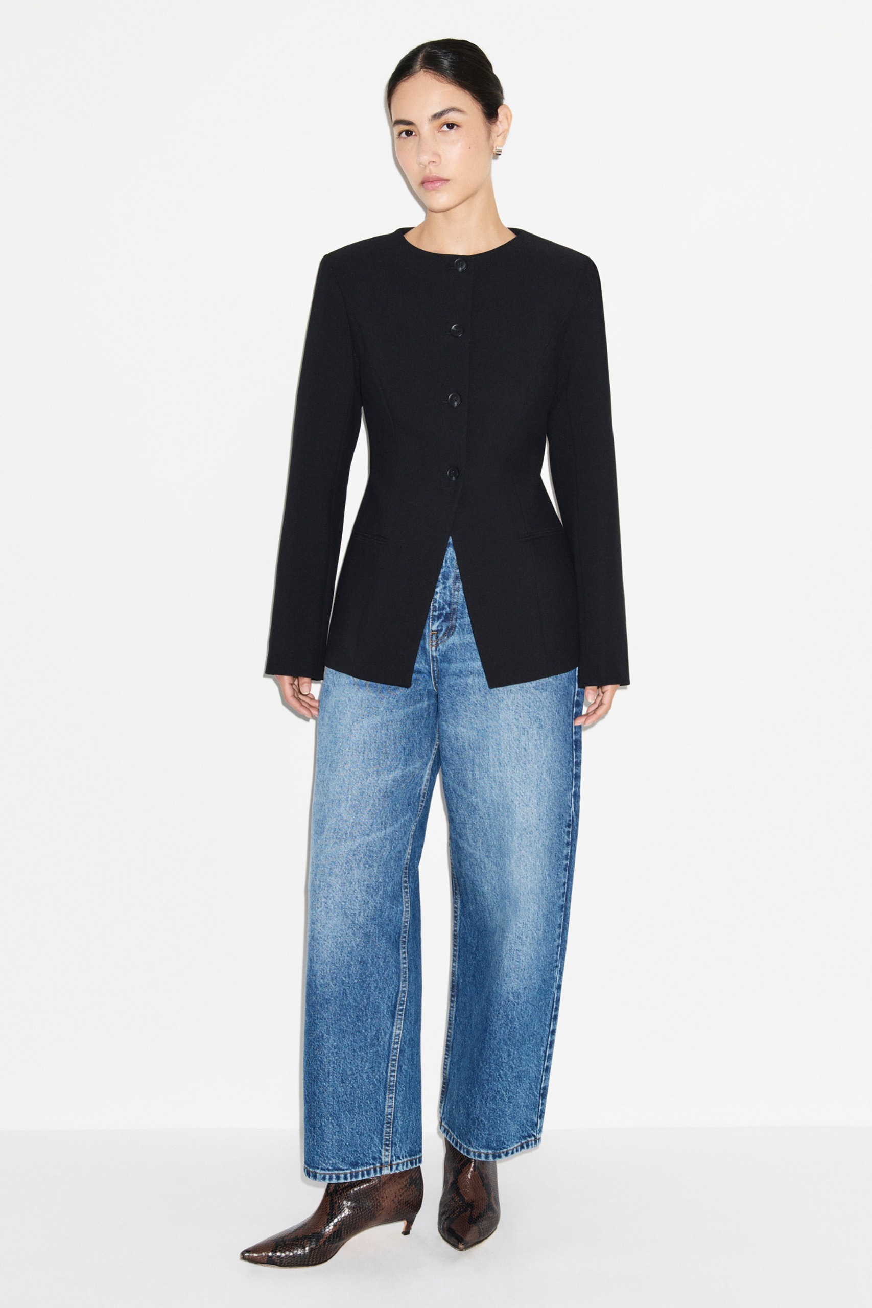 Daphne Waisted Blazer
