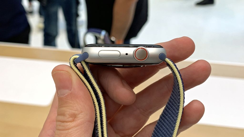 Apple Watch 5 vs Apple Watch 4 which Apple smartwatch is for you