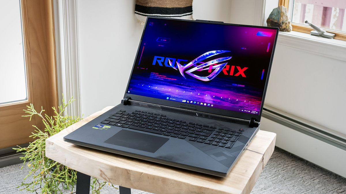 Асус 2024 год. ASUS ROG Strix scar 18 2024 game.