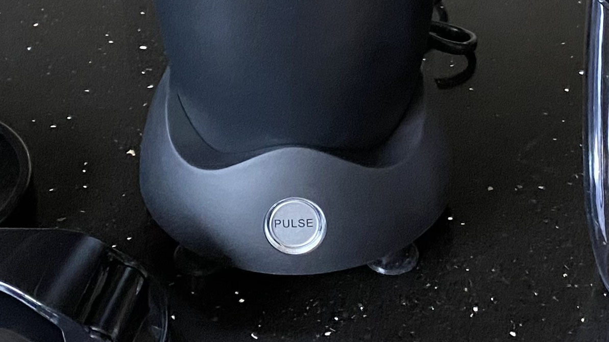 Pulse button on Nutribullet Pro+ 1200 blender