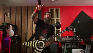 Machine Head's Robb Flynn plays Van Halen's Eruption