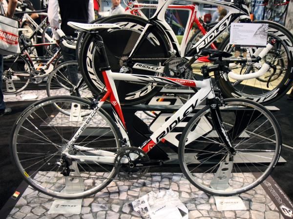 Ridley pegs its aluminum Cheetah as an affordable time trial or triathlon bike.