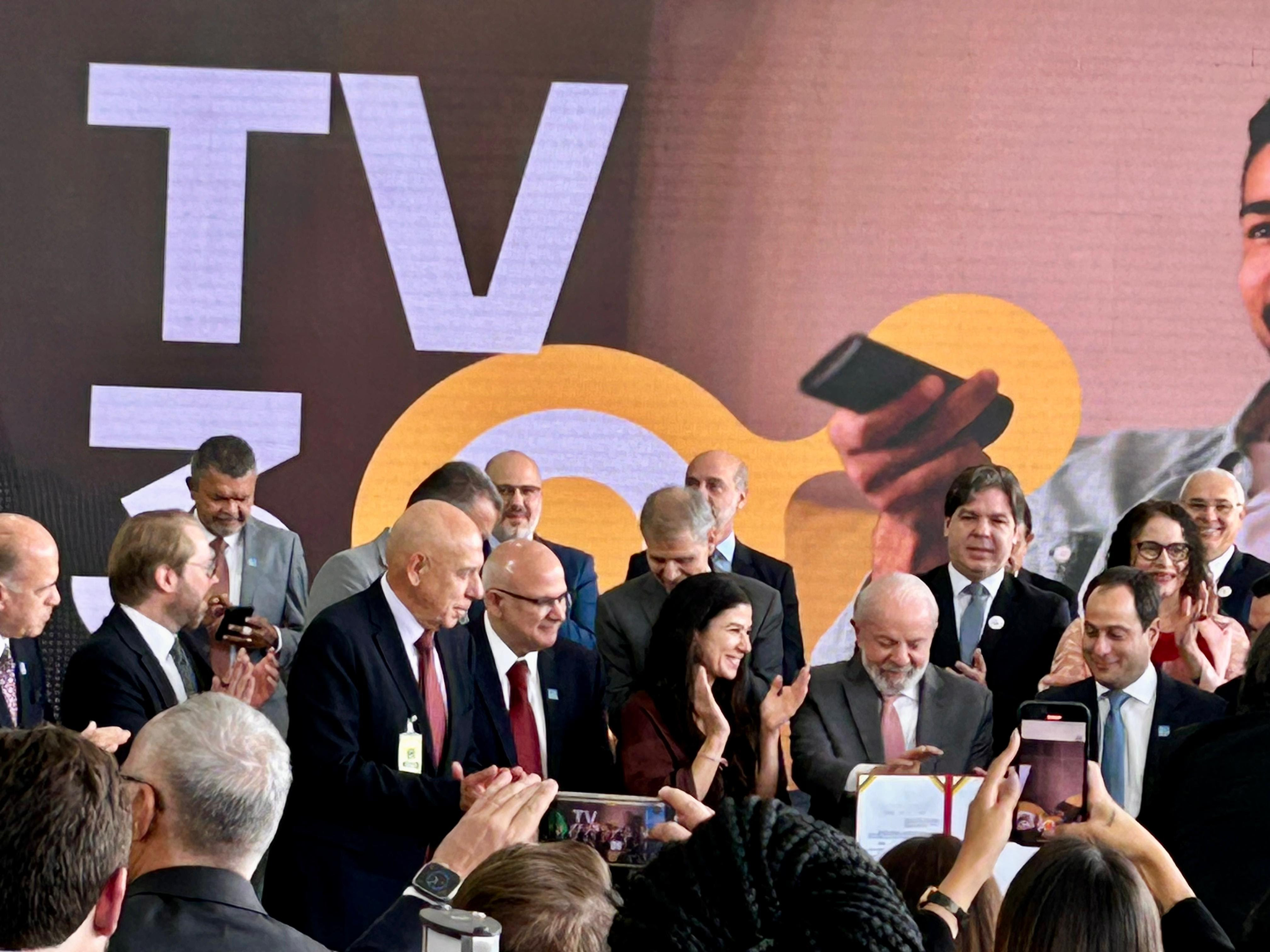 Signing of DTV+